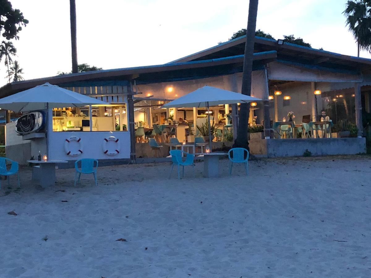 Le Petit Saint Tropez Hotell Khanom Exteriör bild
