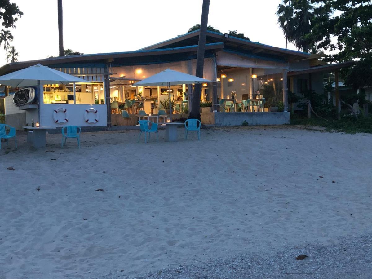 Le Petit Saint Tropez Hotell Khanom Exteriör bild