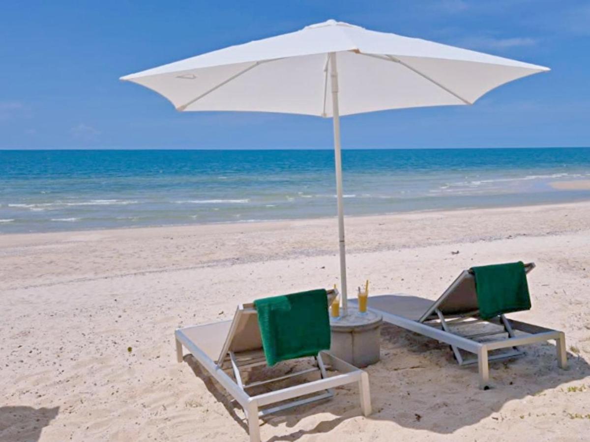 Le Petit Saint Tropez Hotell Khanom Exteriör bild