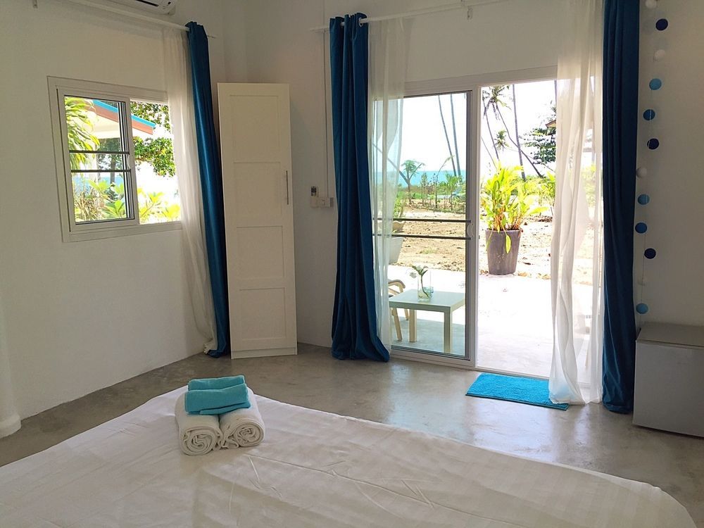 Le Petit Saint Tropez Hotell Khanom Exteriör bild